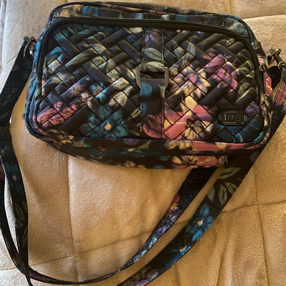 Lug Carousel XL